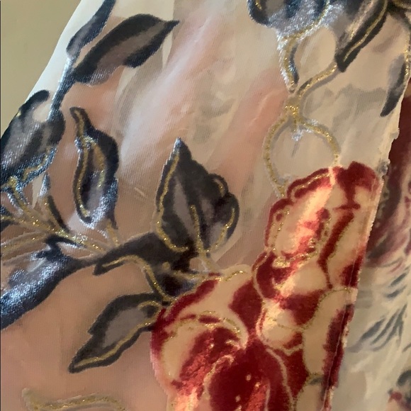 Velvet Floral Kimono - Picture 3 of 3